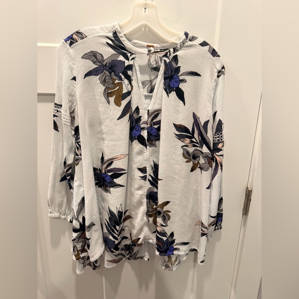 Free People Floral Boho Blouse Women’s Small Flowy Keyhole Neck 3/4 Sleeve Top